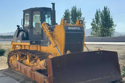 Buldozer Shantui 1