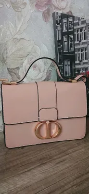 Ayollar sumkasi Christian Dior 1
