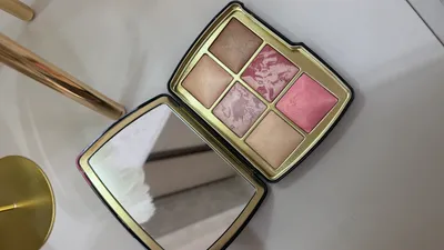 hourglass paletka 2