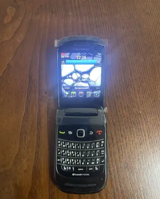 blackberry 9670 sotiladi 1