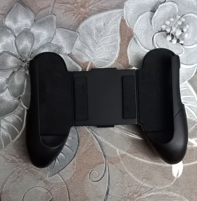 Игровой держатель для смартфона 1
