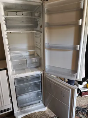 Холодильник Indesit