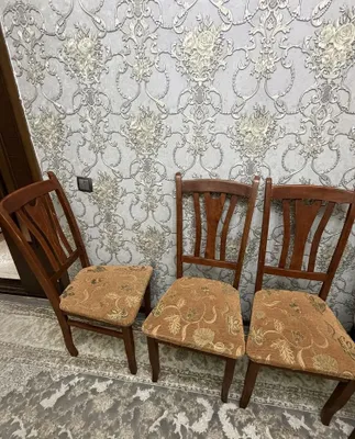 Zudlik bilan sotiladi stullar 1