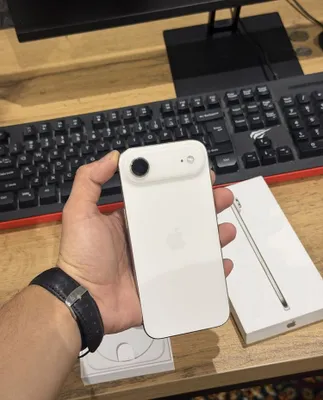 iPhone Air 256 ГБ 1