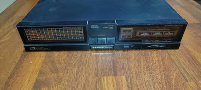 Sanyo Architect 6100 musiqa markazidan stereo tyuner 1