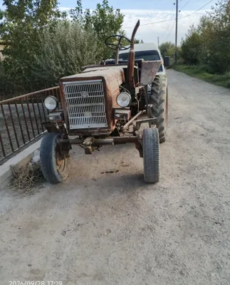 Traktor sotiladi 1