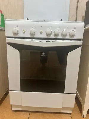 Indesit gaz plitasi sotiladi 1
