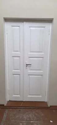 Eshiklar 4 ta balandligi 2.10 eni 1.5 sm