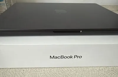 Mackbook Pro 14 m5 16/512GB 1