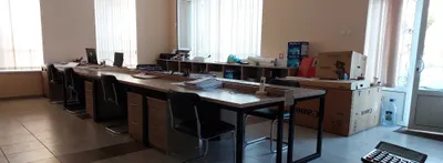 Продаю все из офиса комплектом (мебель, оргтехника, прочее). Детали: 1