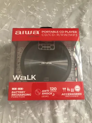 Срочно! портативный Cd плеер aiwa новый в подарок cd диск 1
