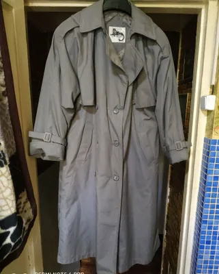 Ayollar uchun trench plash sotiladi 1
