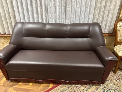 Продаётся мягкая мебель: 3 дивана и 1 стол 1