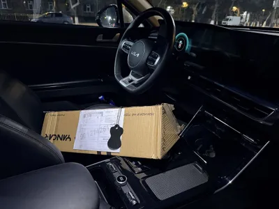 Коврик на торпедо Kia K5 1