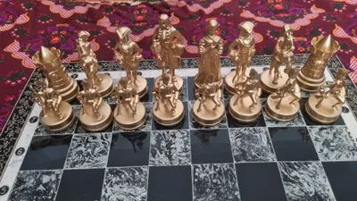 Фигурная шахматная доска, цену обсудим 1