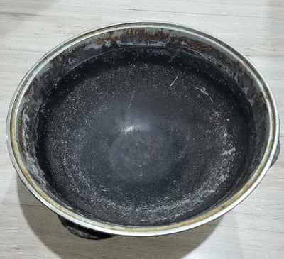 SSSR Ashxobod qozoni (taxminan 8–10 l, diametri 38 sm) 1