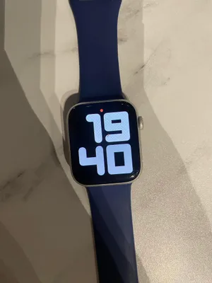 Apple Watch 4 44 мм 1
