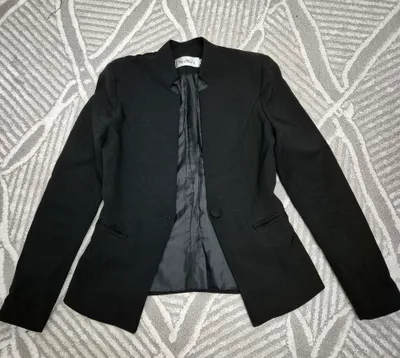 Ayollar kostyumlari 1