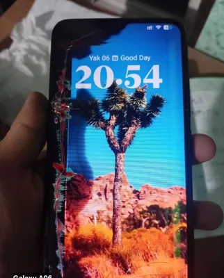 Redmi 12C, работает хорошо, экран немного разбит, есть гарантия 1 год 1