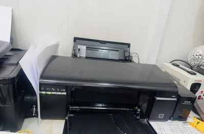Принтер сотилади. L805