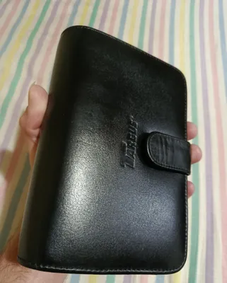 Targus firmasining qora charm barsetkasi sotiladi 1