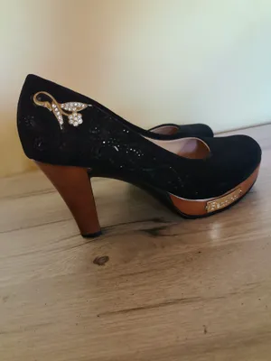 Ayol va qizlar uchun tufli 1