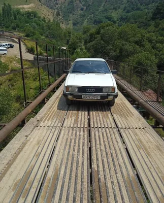 Audi 80 sotiladi 1