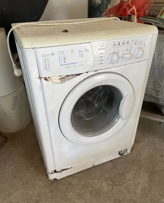 Стиральная машина Indesit 1
