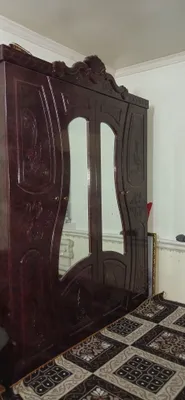 Shkaf kiyim qo'yug'a qo'layli taza sing'an qirshilg'an jeri jo'q 1