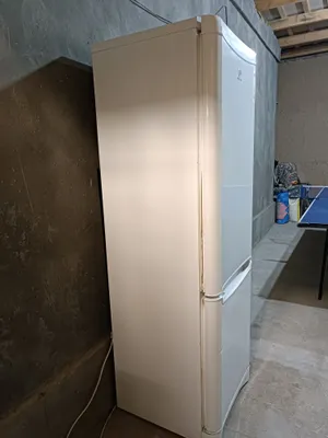 Холодильник Indesit 1