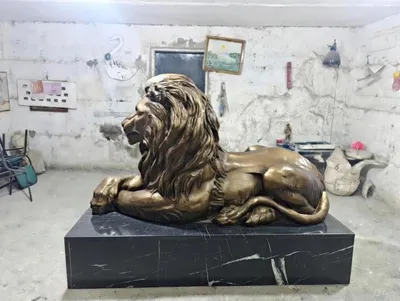 Скульптура льва 1