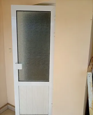 Продаются 3 окна и 1 дверь 1