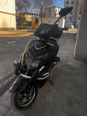 Elektro skuter Kouma 1