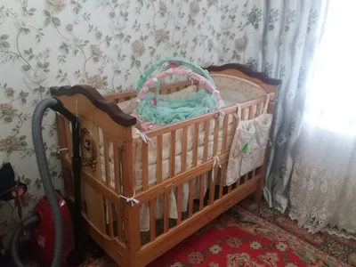 Кровать с трубками