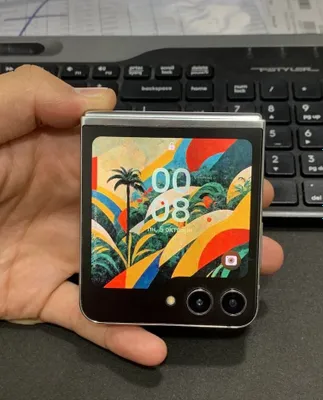 Samsung Z Flip 5 512GB сотилади 1