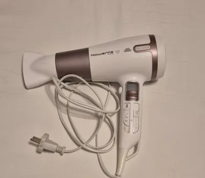Rowenta Premium Care Pro cv7461 fen 1