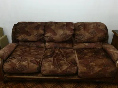 продам  диван с креслами коричневый 1