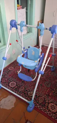 Есть 2 таких качели 1