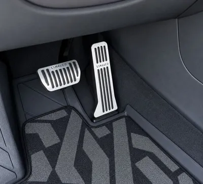 Lynk&Co 900 Pedal nakladka