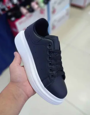 Женские кроссовки 1