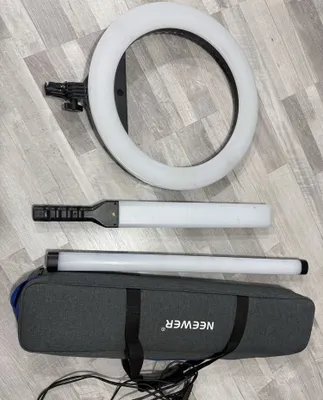 Продам Световой жезл Neewer для фотостудий 1