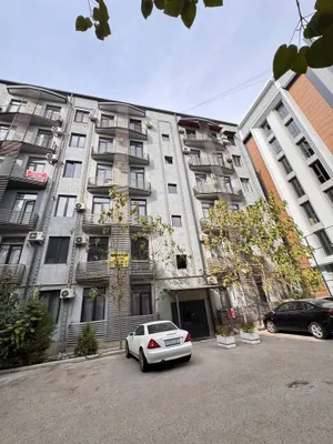 3-комнатная квартира с ремонтом, мебелью и техникой 1