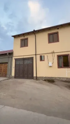 Продаётся частный дом площадью 200 кв. м 1