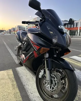 HONDA VFR 800 V tech sport 1