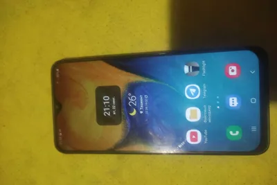 Продам телефон Samsung A20 1