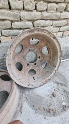 Gazon diska bir dona sotiladi ,yorilgan joylari yuq kelishilgan holda 1