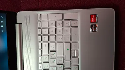 hp notebook sotiladi srochna 1