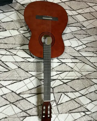 Gitara sotiladi 1