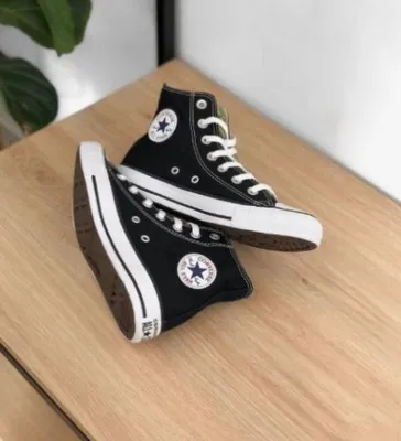 Ayollar keda oyoq kiyimlari sotiladi (Converse) 1