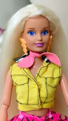 Noyob Sindy qo‘g‘irchog‘i, 1993-yil (Barbie analogi) 1